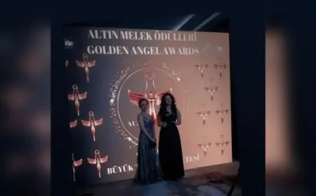 Altın Melek Ödül Töreni’nde Gülay Avcı’dan Duygusal Mesaj: 'Her İnsan Ruhunda Saklı Bir Hikaye Taşır'