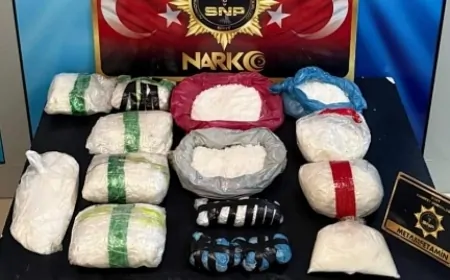Siirt'te Uyuşturucu Operasyonunda 8 Kilo 400 Gram Metamfetamin Ele Geçirildi