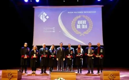HKÜ Akademik Ödül Töreni: Başarılı Akademisyenler Ödüllendirildi