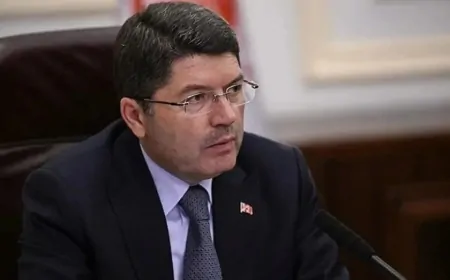 Yılmaz Tunç: 'Gazetecilik faaliyeti ile kimse gözaltına alınamaz'