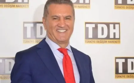 Mustafa Sarıgül'den uçakta karşılaştığı trans bireye: ‘Sizi mutlaka ağırlamak istiyorum’