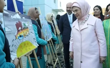 Emine Erdoğan, Pakistan'da kız öğrencilerle buluştu: 'İlham verici bir deneyimdi'