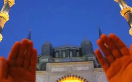 Camiler Berat Gecesi İçin Dolduruldu, Vatandaşlar Duada Bulundu