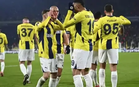 Fenerbahçe, Anderlecht’i 3-0 mağlup ederek Avrupa turuna büyük bir avantajla adım attı; Galatasaray ise AZ Alkmaar karşısında farklı yenildi