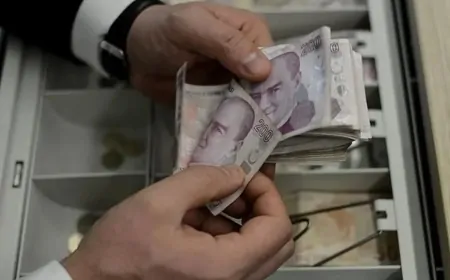 EMEKLİ BAYRAM İKRAMİYESİNE ZAM FORMÜLLERİ AÇIKLANDI: ÖNGÖRÜLER HANGİ RAKAMLARI GÖSTERİYOR?