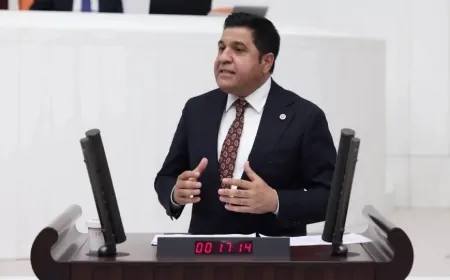 Bülent Kaya: ‘Türkiye borç batağında, yanlış ekonomi politikalarının bedelini millet ödüyor’