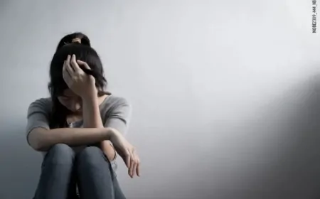 Derin Depresyonun İnsanlar Üzerindeki Etkileri: 'Ölüm Gibi Bir His, İçimi Zehirliyor'