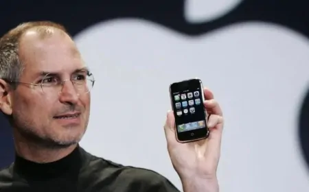 iPhone'un Hayatımızı Değiştiren En Önemli 6 Yönü: Steve Jobs'un Beklemediği Gelecek