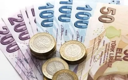 Rüyada Para Görmek: Maddi ve Manevi Anlamlar, Yeni Fırsatlar ve Uyarılar