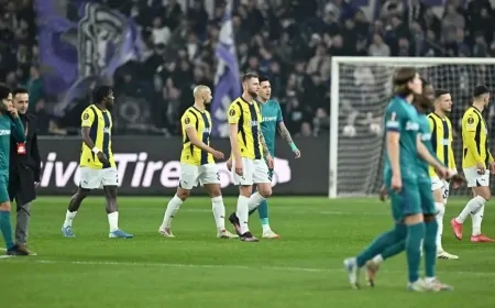 Anderlecht - Fenerbahçe Maçı Irkçı Saldırılar Nedeniyle Durduruldu