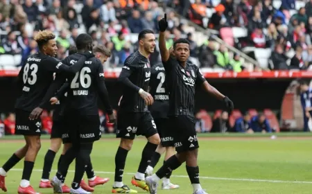 Beşiktaş Antalyaspor'u 2-1 Mağlup Ederek Türkiye Kupası'nda Çeyrek Finale Yükseldi
