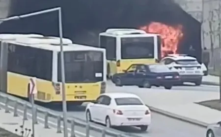Başakşehir’de İETT Otobüsünde Yangın! Ekipler Olay Yerinde
