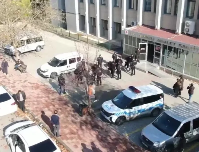 Denizli'de Kaçak Silah Operasyonu