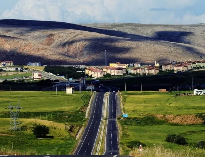Diyarbakır-Silvan Yol Çalışmaları Devam Ediyor