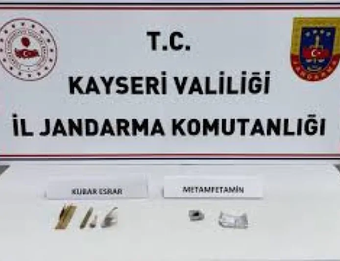 Kayseri'de Durdurulan Araçtan Uyuşturucu Çıktı
