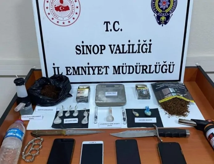 Boyabat'ta Uyuşturucu Operasyonu: 3 Kişi Tutuklandı