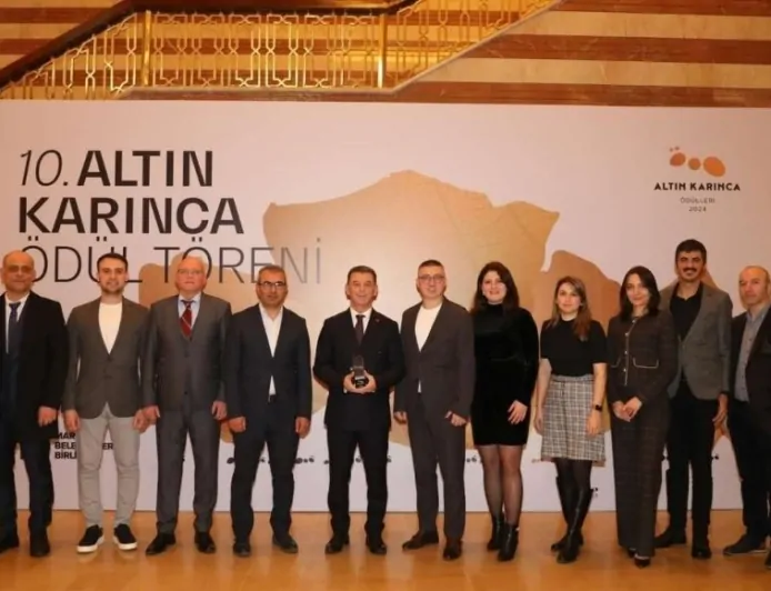 Başkan Çetin Altın Karınca Ödülüne Layık Görüldü