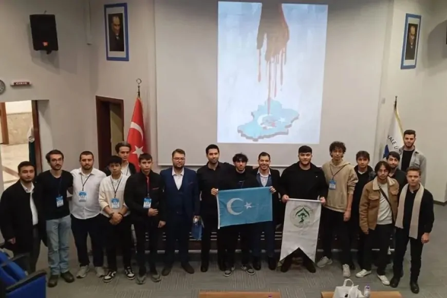 Doğu Türkistan’daki Zulüm Pamukkale Üniversitesi’nde Konuşuldu