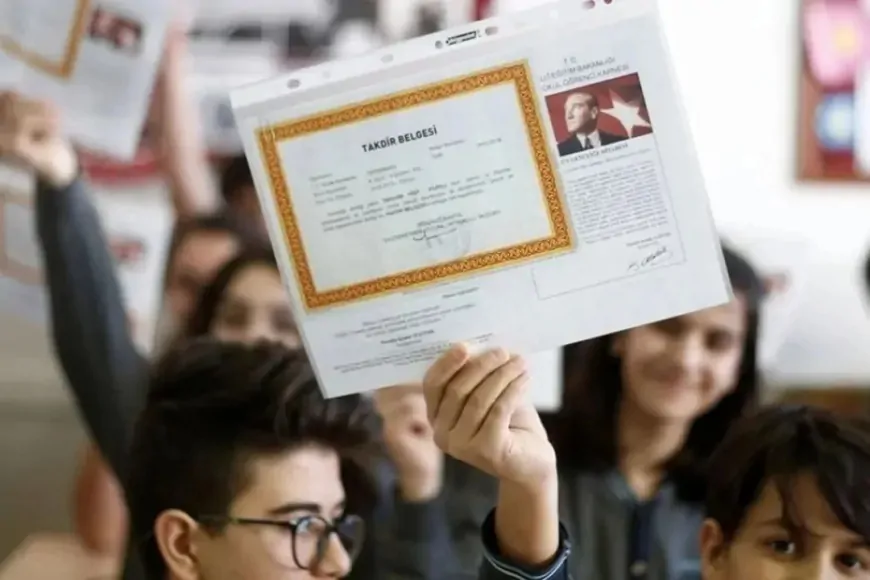 MEB, 2024-2025 Eğitim Yılı Karne Dağıtım Tarihini Açıkladı