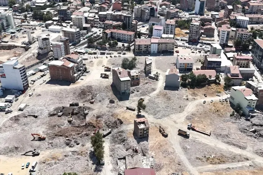Malatya'da Deprem Sonrası Yeniden Doğuş: Şehirde Hayat Canlanıyor