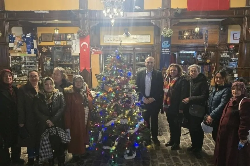Komşu Şehirler Tiyatroda Buluştu