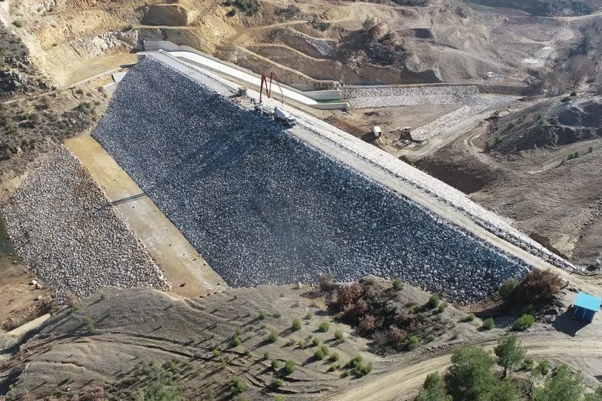 Alaağaç Barajı Üreticilere Ek Gelir Sağlıyor