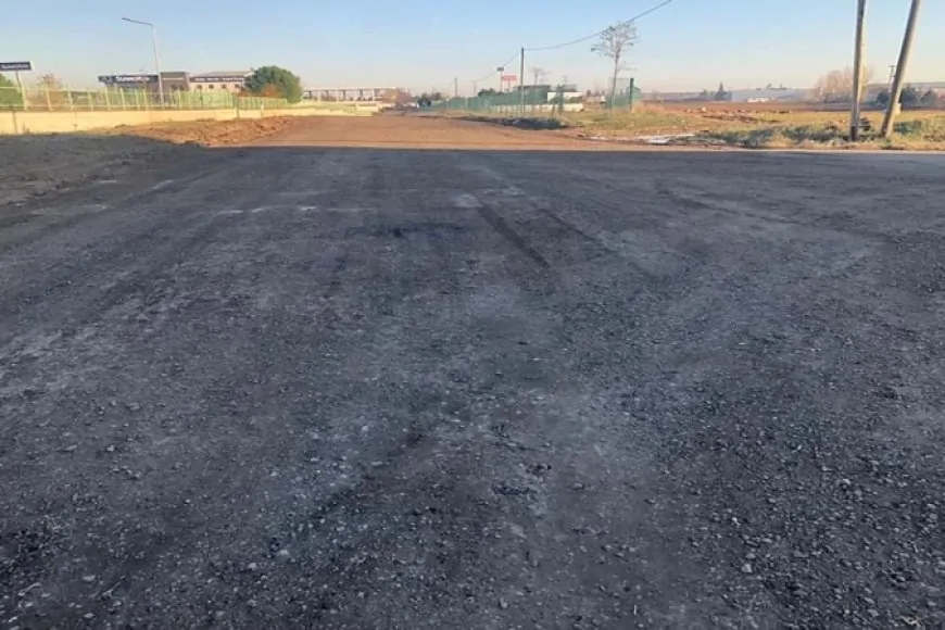 Çorlu Belediyesi Yol Zemini Çukurları Onardı