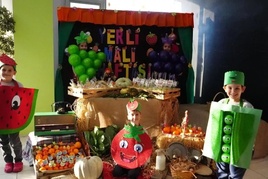 Miniklerden Yerli Malı Defilesi