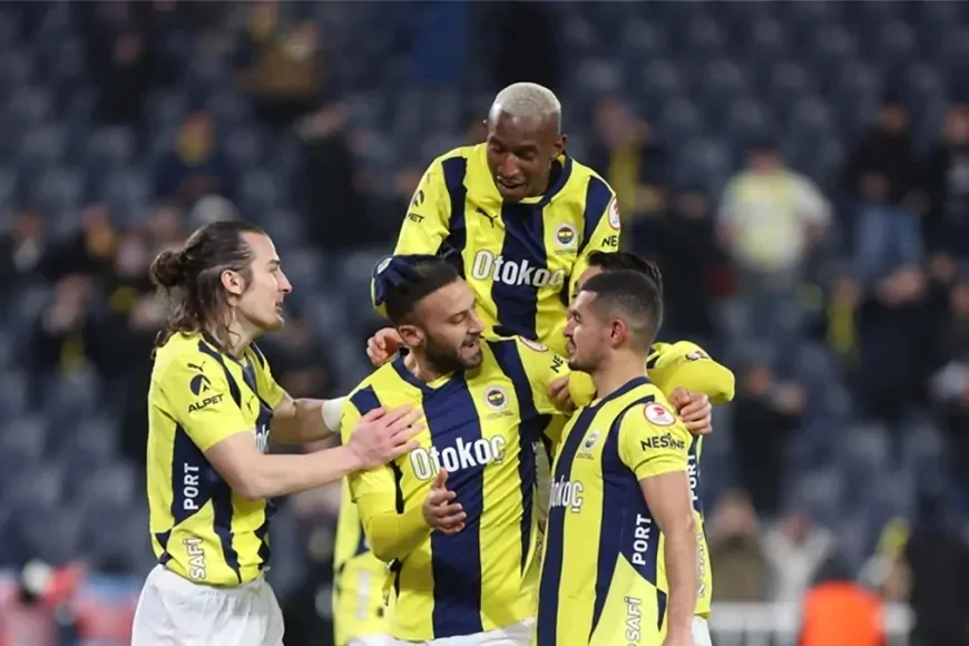 Fenerbahçe, Erzurumspor FK Karşısında Şov Yaptı! 5 Gollü Zaferle Liderliğini Sürdürdü