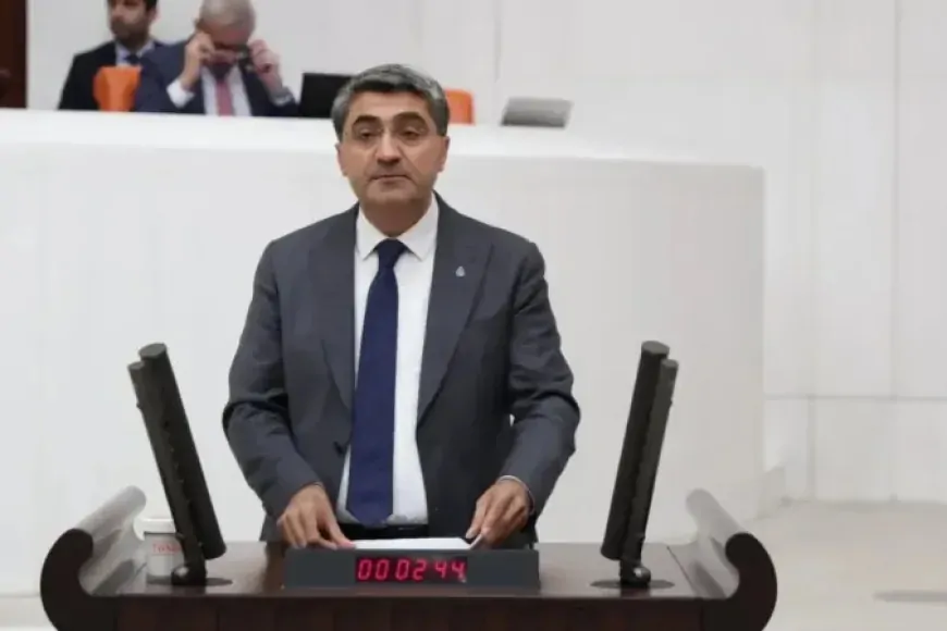 Yeni Yol Partisi Grup Başkanvekili Mehmet Emin Ekmen: 'Depremzedelere verilen sözler tutulmadı, vaatler yerine getirilmedi'