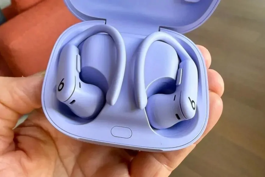 Apple Powerbeats Pro 2 tanıtıldı: Daha hafif, daha akıllı, işte fiyatı!