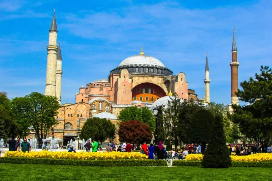 Adana'da 12-18 Şubat 2025 Haftalık Namaz Vakitleri Açıklandı