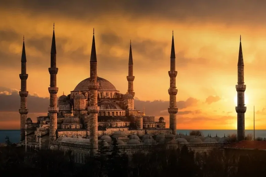İstanbul İçin Haftalık Namaz Vakitleri 12-18 Şubat 2025 Arası