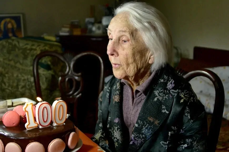 100 Yaşını Aşan Jack Weber: 'Hayatın Sırrı, Küçük Şeylerden Zevk Almak ve Bağlantılar Kurmaktır'