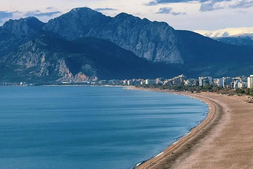 Antalya’da güneşli hava devam edecek: İşte ilçe ilçe sıcaklıklar