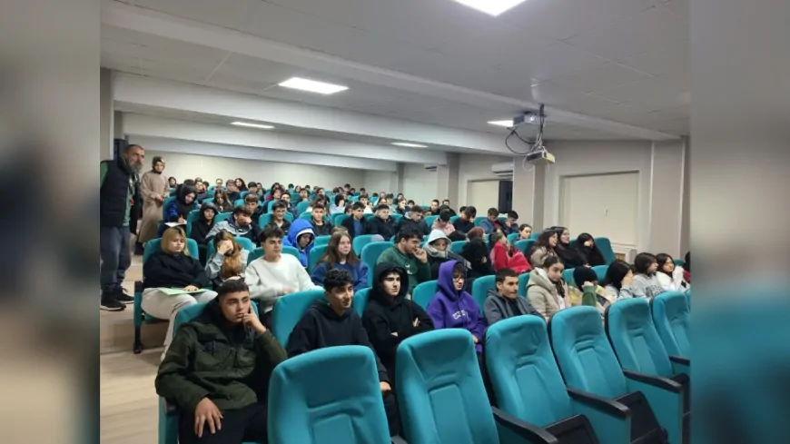 Beykoz'da Öğrencilere Akran Zorbalığı ve Güvenli İnternet Semineri