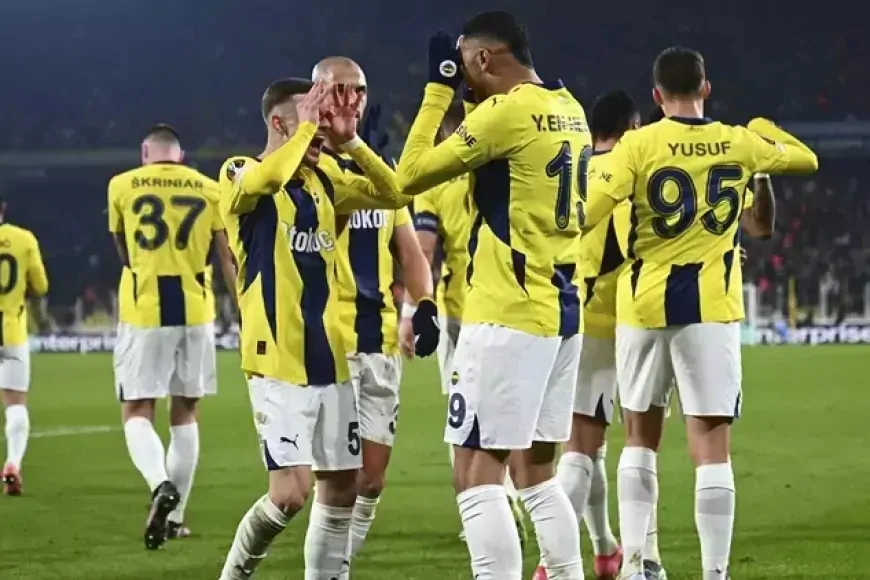 Fenerbahçe, Anderlecht’i 3-0 mağlup ederek Avrupa turuna büyük bir avantajla adım attı; Galatasaray ise AZ Alkmaar karşısında farklı yenildi