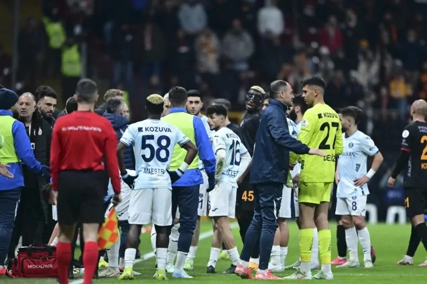 Adana Demirspor'un Galatasaray Maçındaki Sahadan Çekilme Ceza Kararı Açıklandı