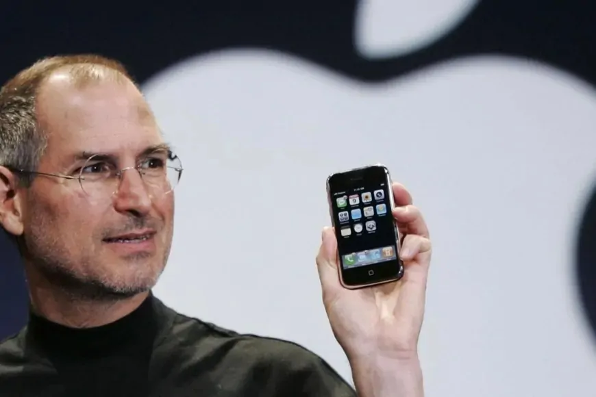 iPhone'un Hayatımızı Değiştiren En Önemli 6 Yönü: Steve Jobs'un Beklemediği Gelecek