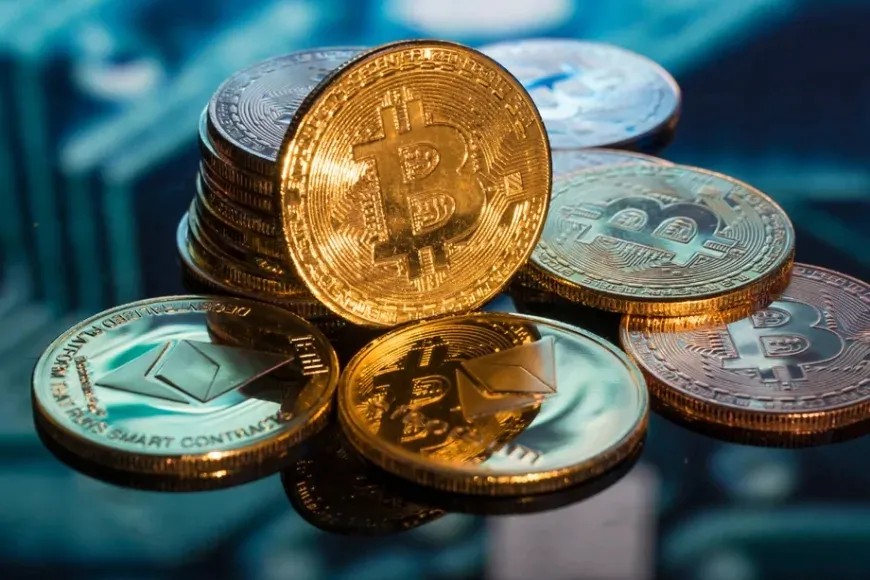 Kripto Para Piyasasında Büyük Çöküş: 800 Milyar Dolar Buhar Oldu