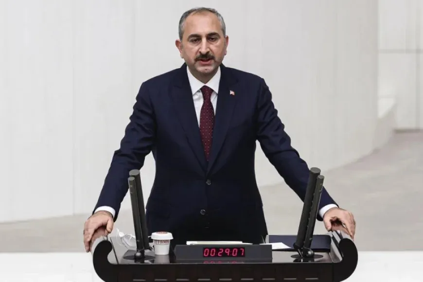AK Partili Abdulhamit Gül: ‘Cumhurbaşkanımız, millet iradesine tankları çevirenlere karşı göğsünü siper eden liderdir!’