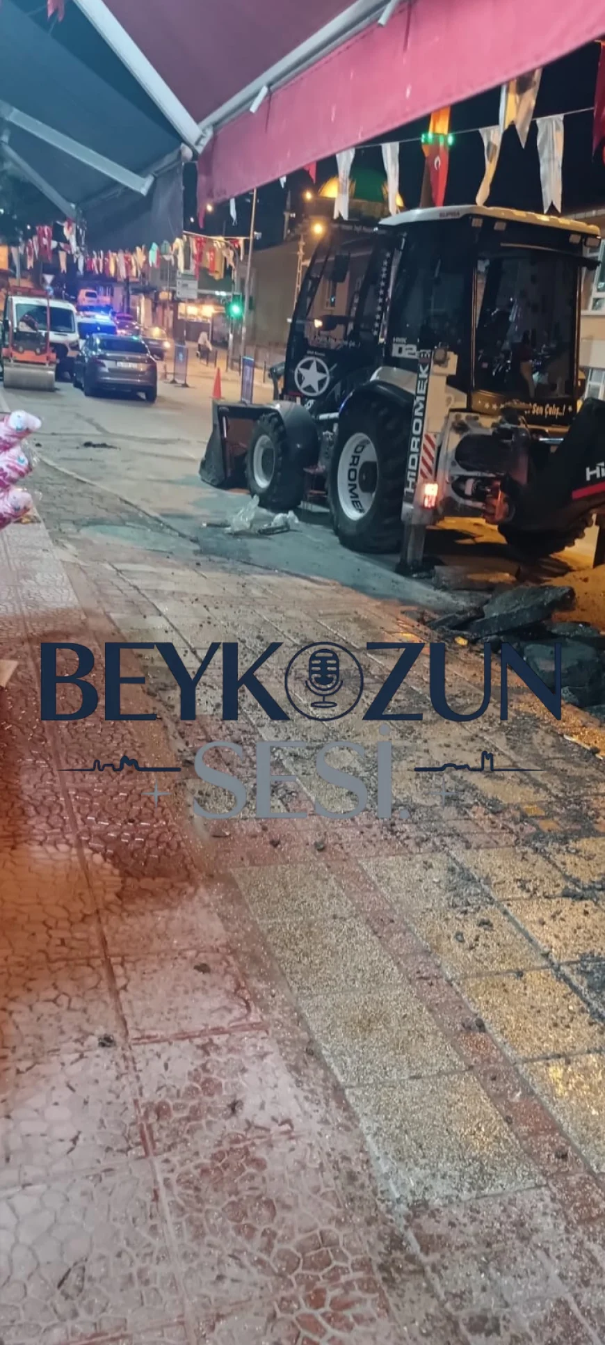 Beykoz’da Asfalt Kazısında Kepçenin Hidroliği Patladı, Yağ Yola ve İşletme Önüne Yayıldı
