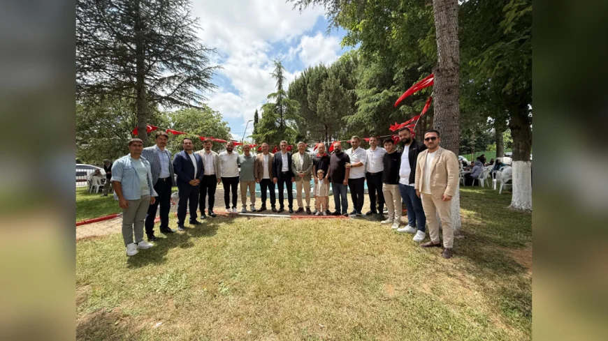 MHP ve AK Parti Beykoz teşkilatları Cumhuriyetköy Pilav Günü’nde bayramlaştı