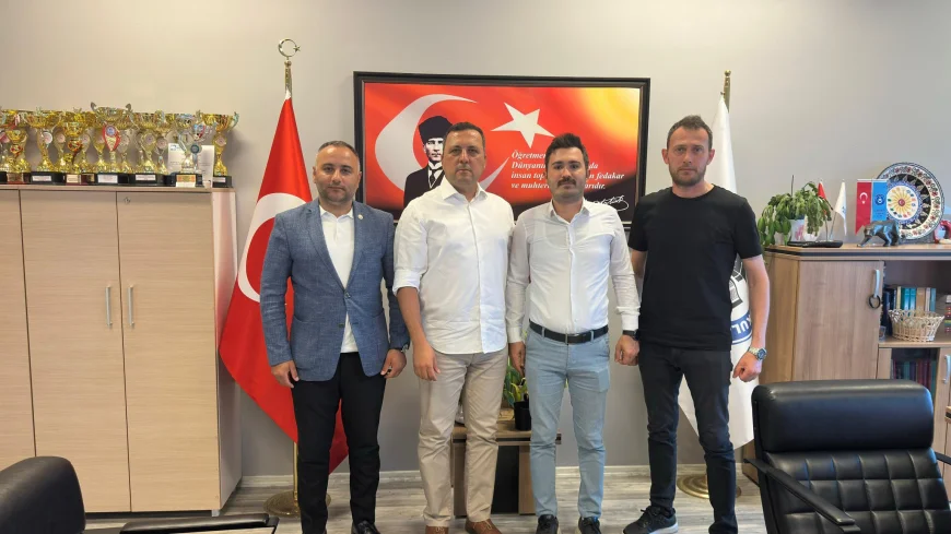 MHP Beykoz İlçe Başkan Yardımcılarından Şehit Hasan Kaya Ortaokulu’na anlamlı ziyaret