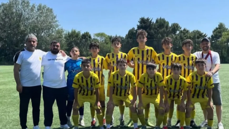 Çubuklu Spor U-13 Takımı A Kategorisine Yükseldi: Beykoz’dan Altyapıda Tarihi Başarı