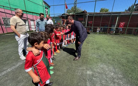 MHP Beykoz İlçe Teşkilatı Paşabahçe Spor Kulübü’nü Ziyaret Ederek Genç Sporcularla Bir Araya Geldi