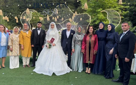 MHP Beykoz İlçe Başkanı Emre Çömlekçi, AK Partili meclis üyesinin çocuğunun nikâhında şahitlik yaptı