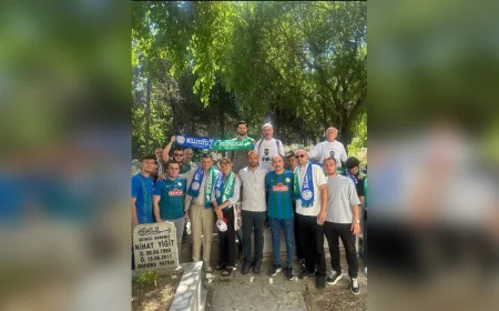 Milliyetçi Rizespor Taraftar Grubu, Ahmet Minguzzi’yi Vefat Yıl Dönümünde Kabri Başında Andı