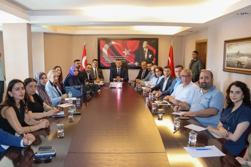 Beykoz’da Bağımlılıkla Mücadele Toplantısı Yapıldı, Metruk Binalar da Gündeme Geldi