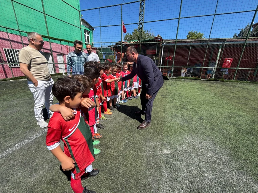 MHP Beykoz İlçe Teşkilatı Paşabahçe Spor Kulübü’nü Ziyaret Ederek Genç Sporcularla Bir Araya Geldi